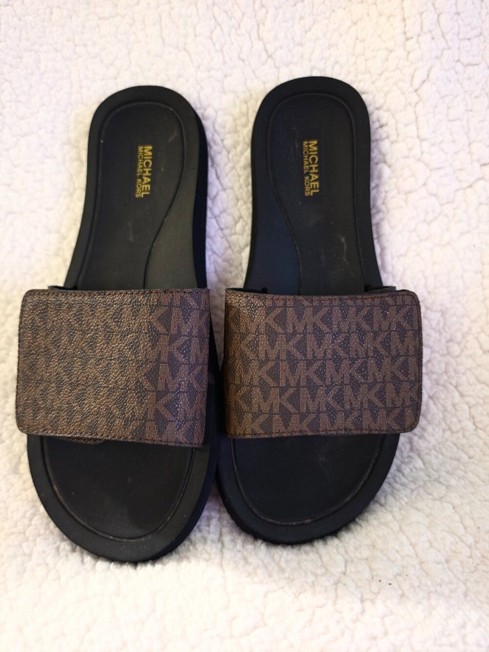 Michael Kors SLIDES - Size 10